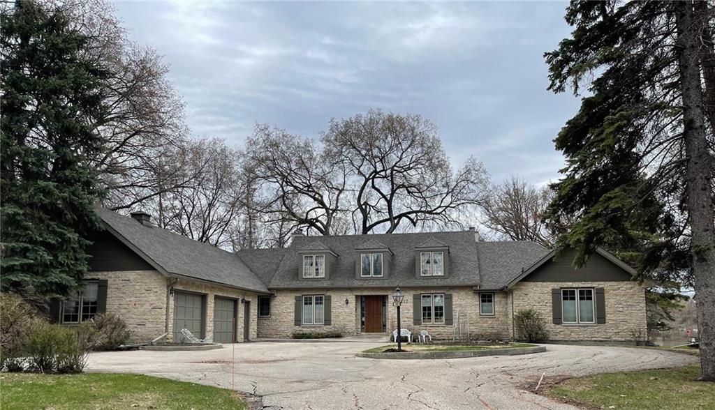 I have sold a property at 622 South DR in Winnipeg
